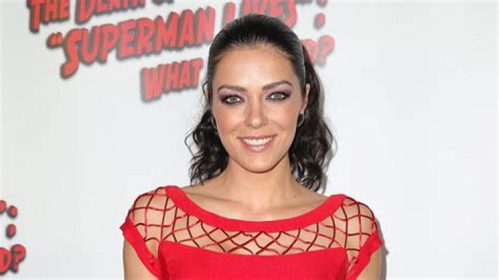 Adrianne Curry Biography, Age, Height, Husband, Net Worth, Family