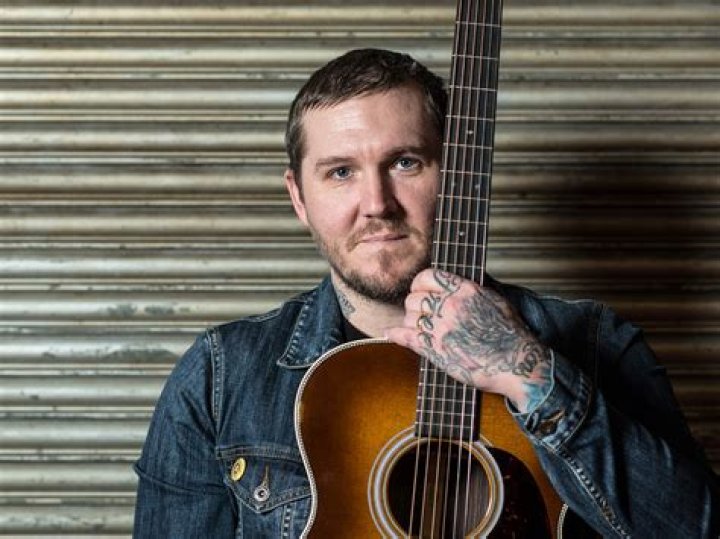 Brian Fallon Biography, Age, Height, Wife, Net Worth, Family