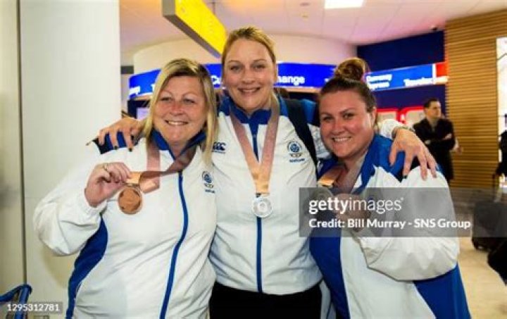 Caroline Brown Biography, Age, Height, Husband, Net Worth, Family