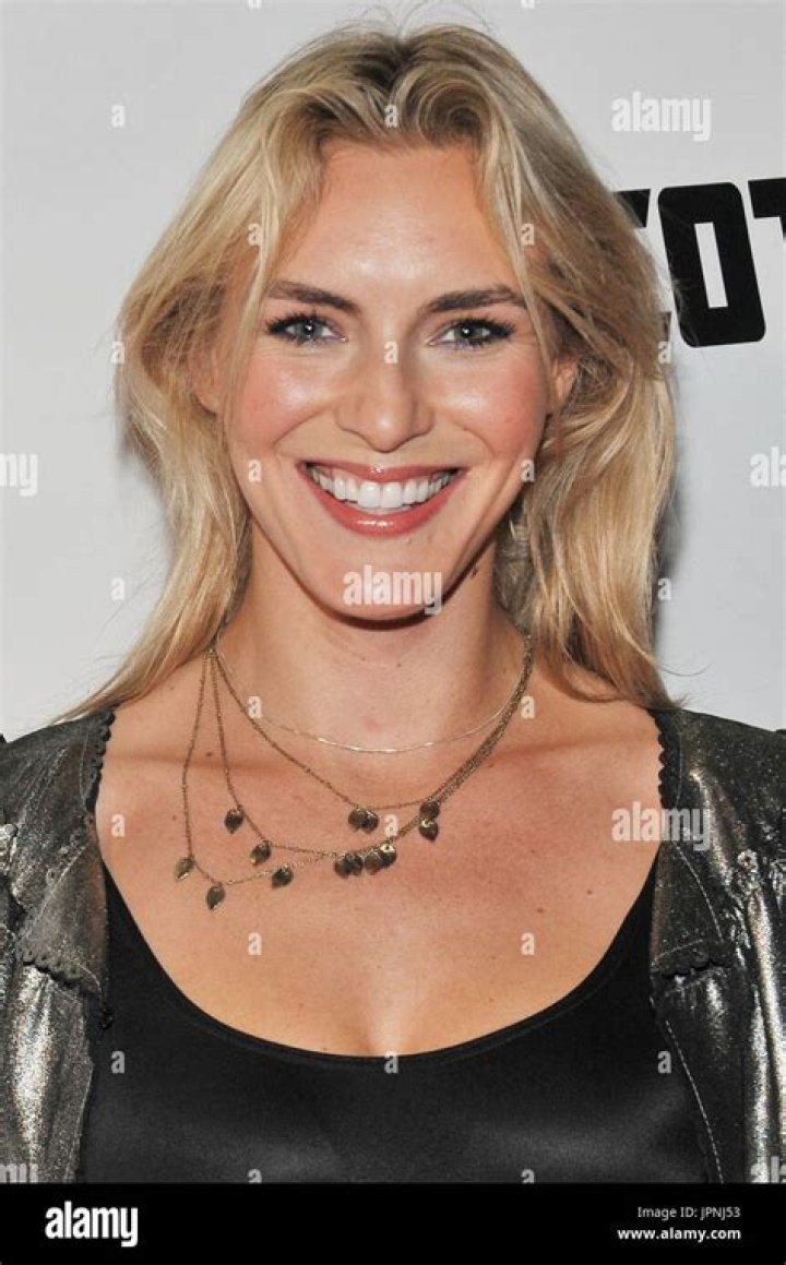 Holly Ridings Biography, Age, Height, Husband, Net Worth, Family