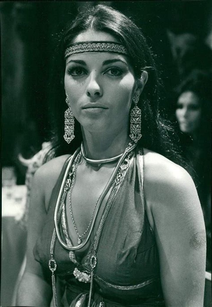 Jasmina Hilton Biography, Age, Height, Husband, Net Worth, Family