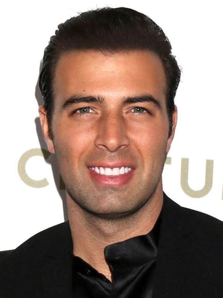 Jencarlos Canela Biography, Age, Height, Wife, Net Worth, Family