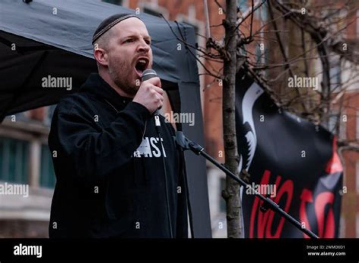 Joseph Cohen Biography, Age, Height, Wife, Net Worth, Family