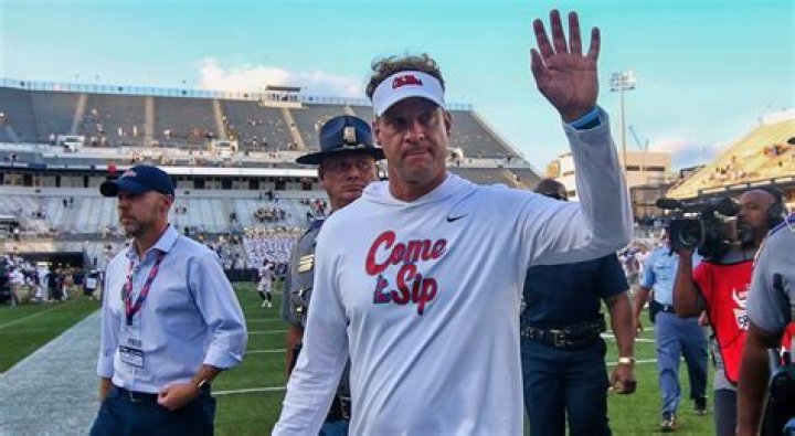 Lane Kiffin Biography, Age, Height, Wife, Net Worth, Family
