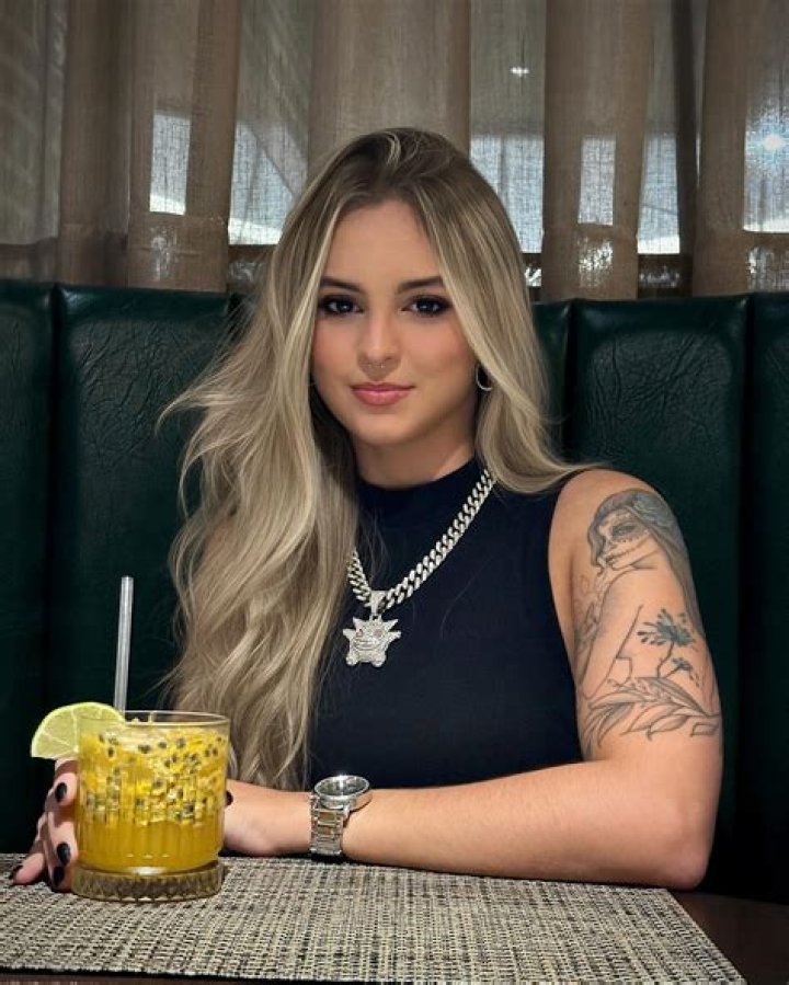 Larissa Gomes Biography, Age, Height, Husband, Net Worth, Family