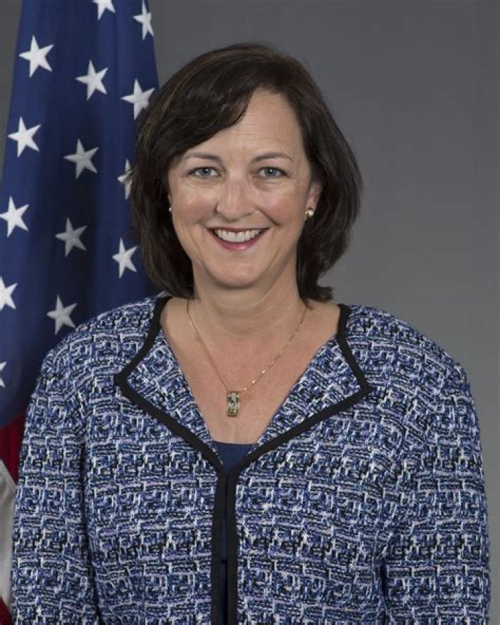 Lisa A. Johnson Biography, Age, Height, Husband, Net Worth, Family