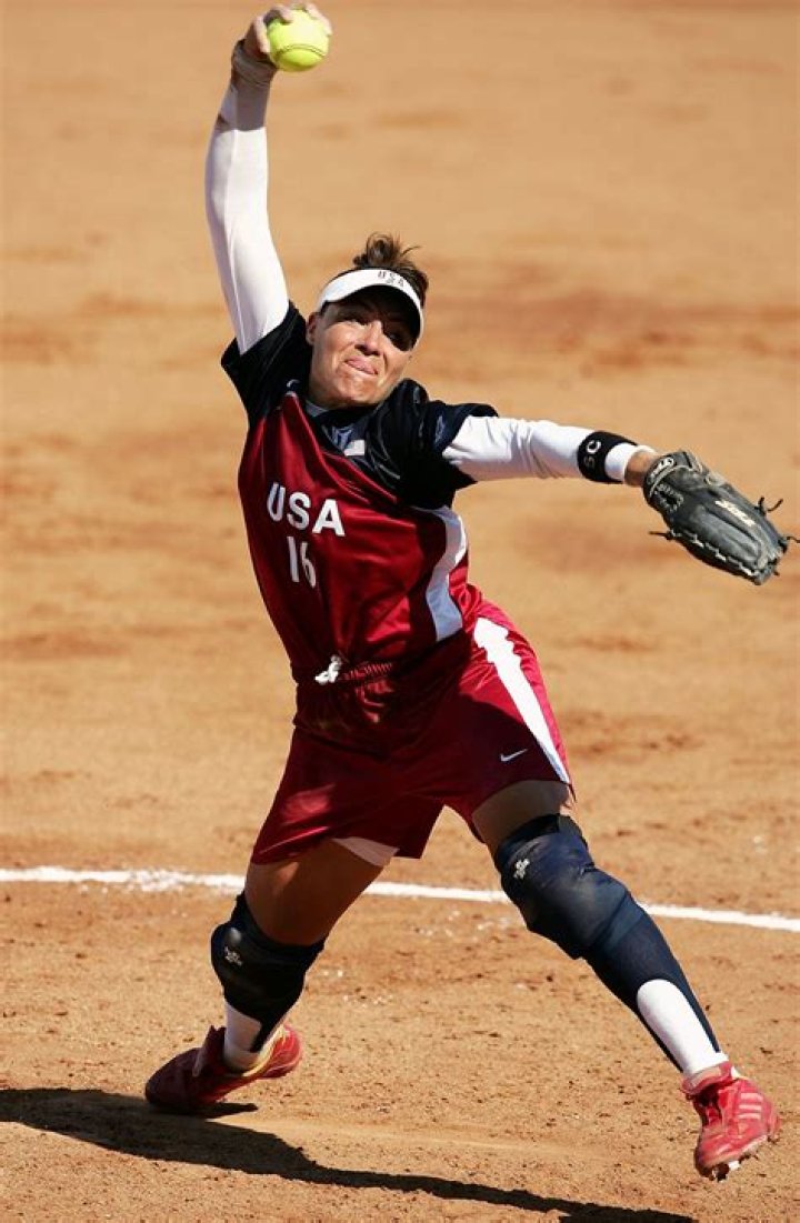 Lisa Fernandez Biography, Age, Height, Husband, Net Worth, Family