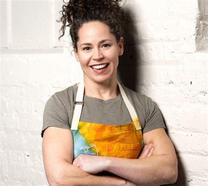 Stephanie Izard Biography, Age, Height, Husband, Net Worth, Family