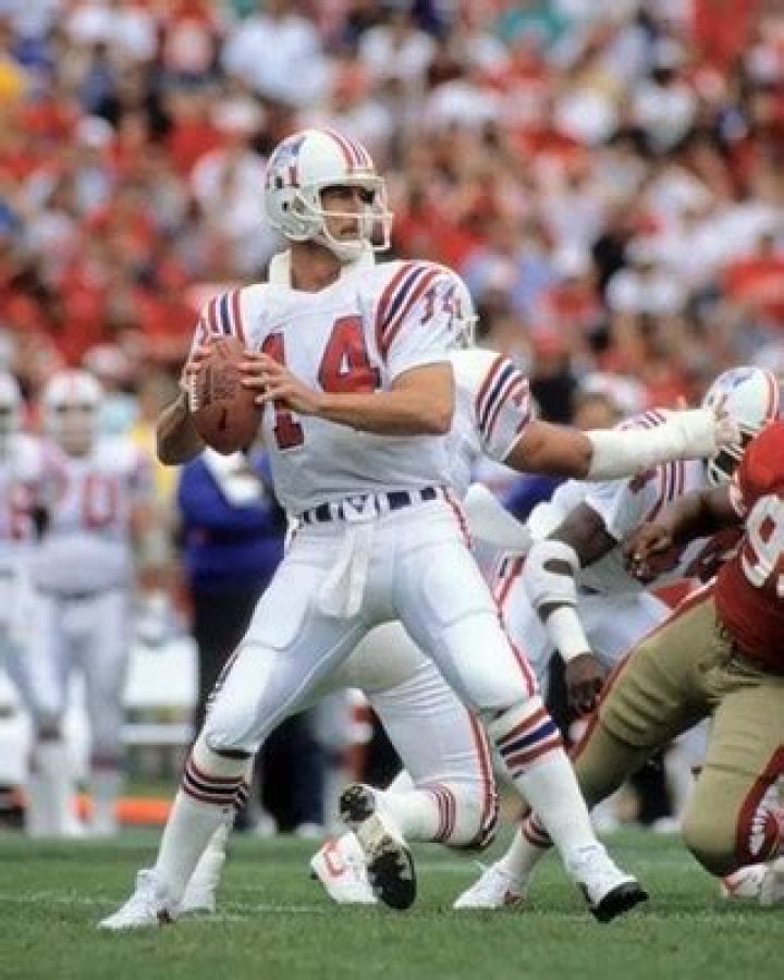 Steve Grogan Biography, Age, Height, Wife, Net Worth, Family