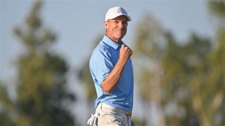 Steven Alker Biography, Age, Height, Wife, Net Worth, Family